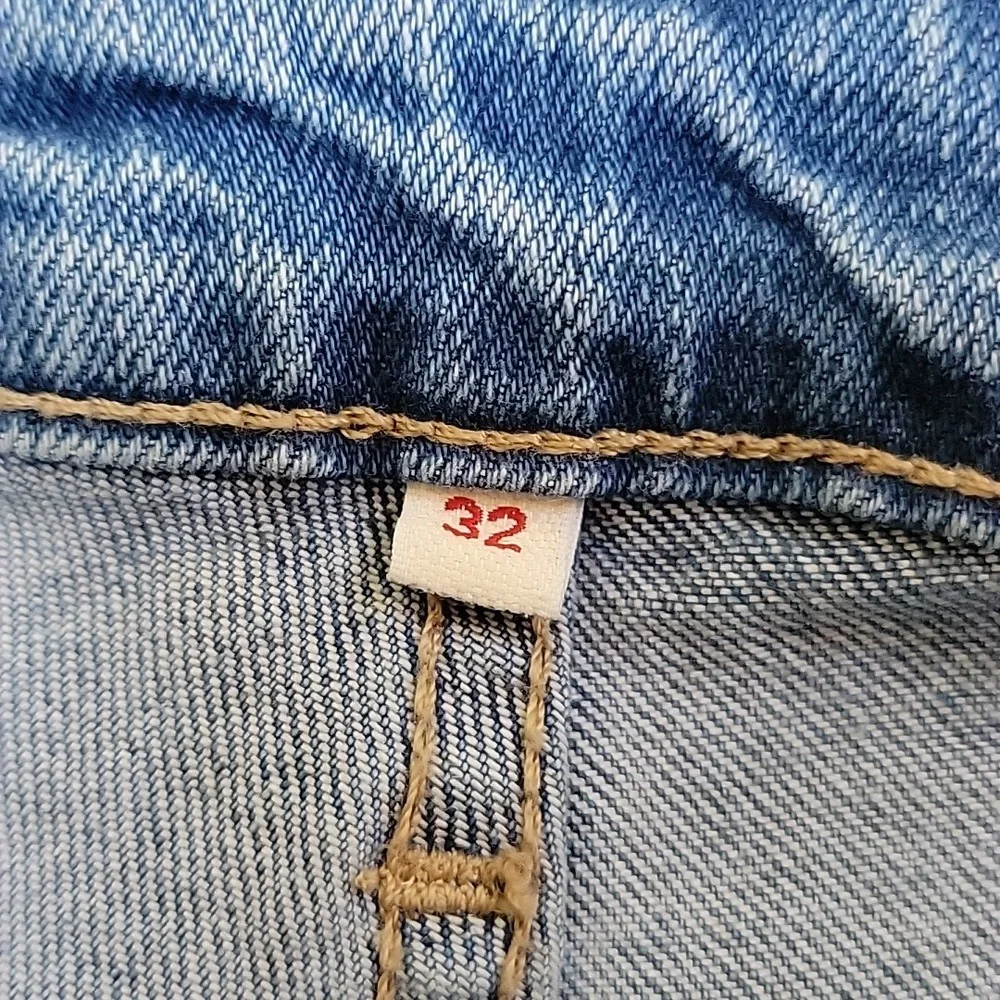 Limited Edition Levi's 721 Blue Jeans with Floral Poppy Embroidery Size 32 EUC - Picture 5 of 16